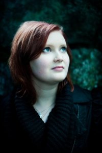 Abi Mari opettelee ruotsia Marien kanssa. Kuva: Jirina Alanko